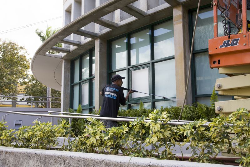 Before and After Powerwashing